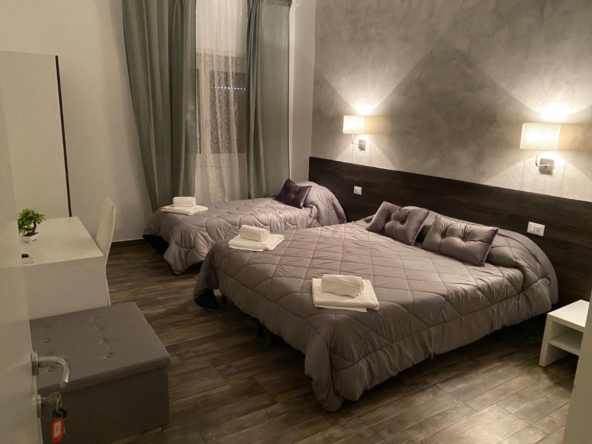 Tiburtina Inn Guest House โรม ภายนอก รูปภาพ